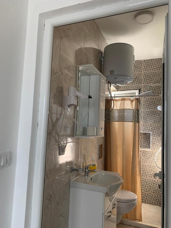Apartmens Xhenis Lux Ulcinj Bagian luar foto