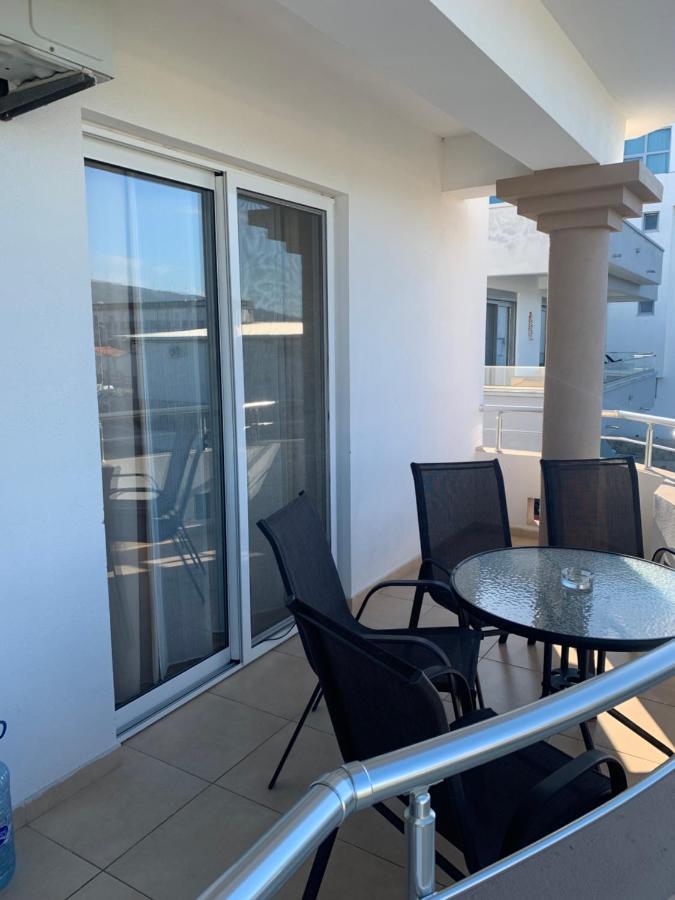 Apartmens Xhenis Lux Ulcinj Bagian luar foto