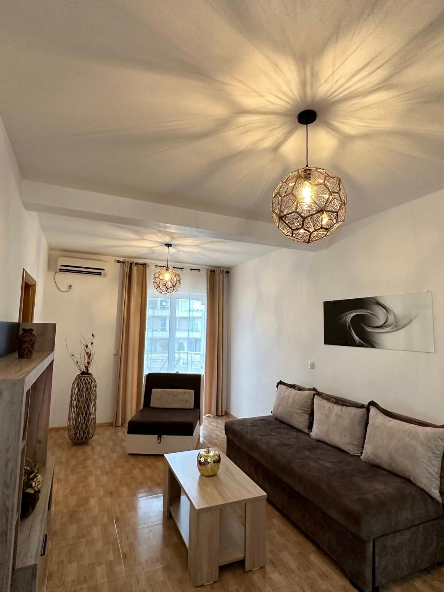 Apartmens Xhenis Lux Ulcinj Bagian luar foto