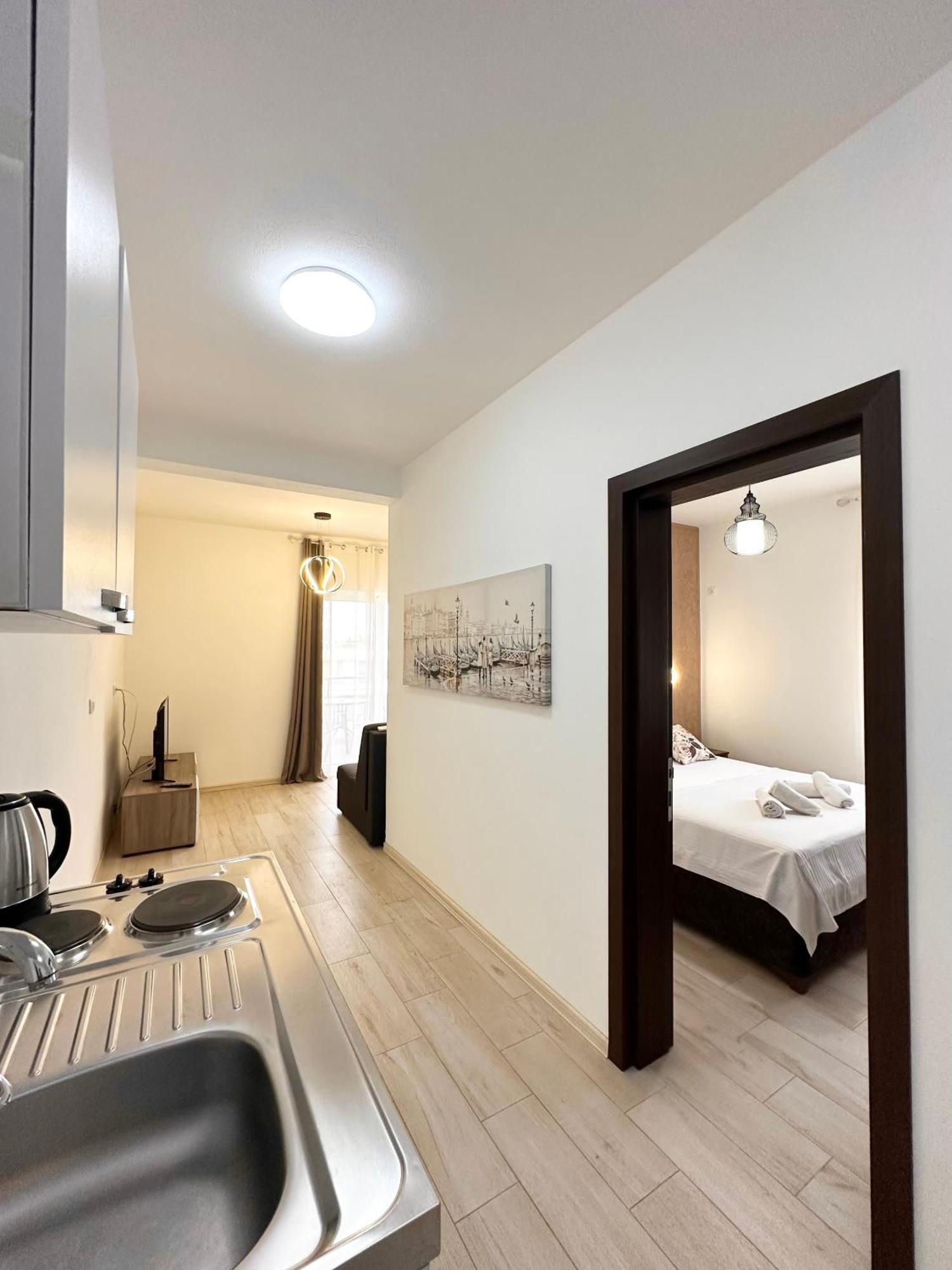 Apartmens Xhenis Lux Ulcinj Bagian luar foto