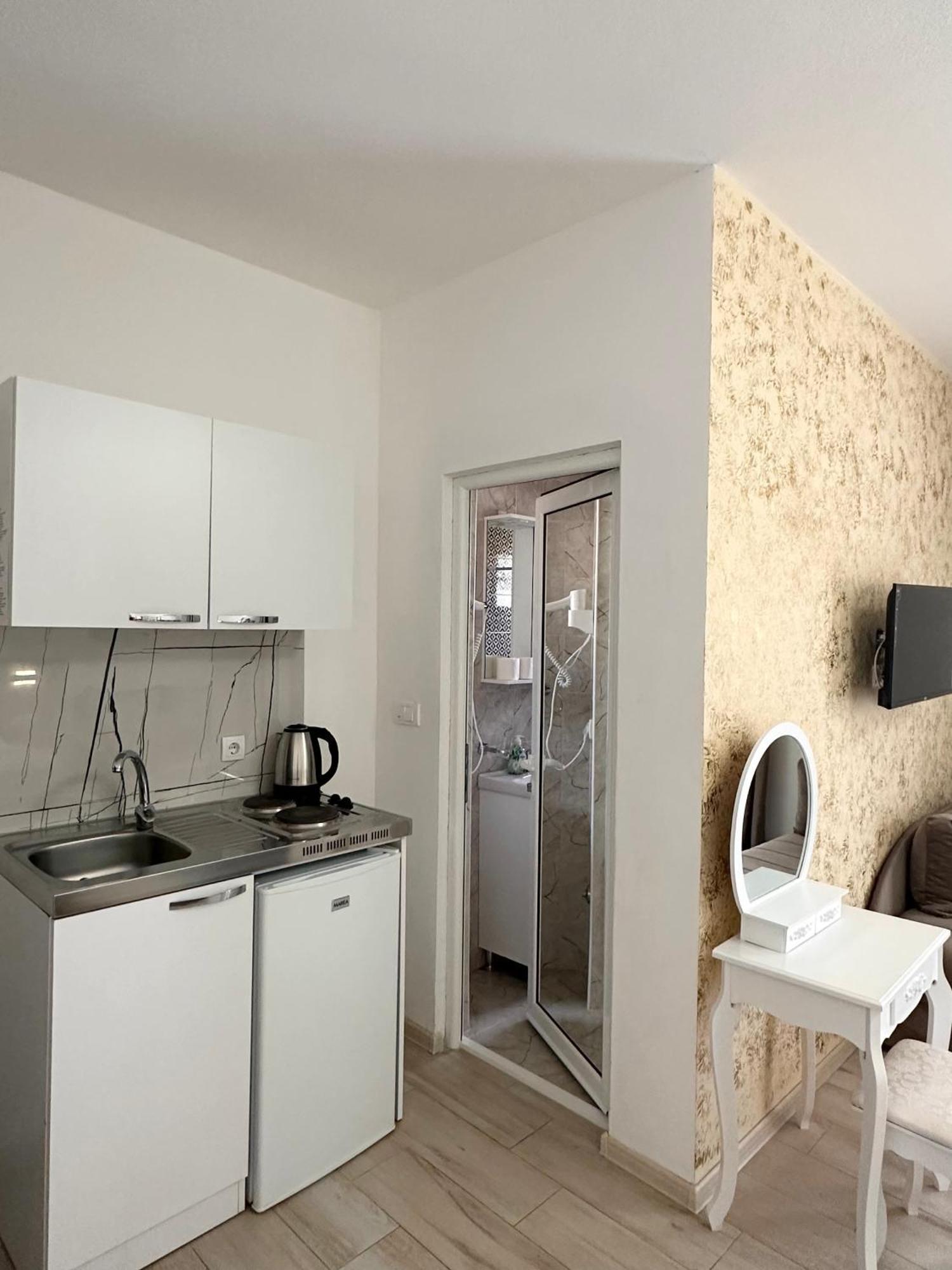 Apartmens Xhenis Lux Ulcinj Bagian luar foto