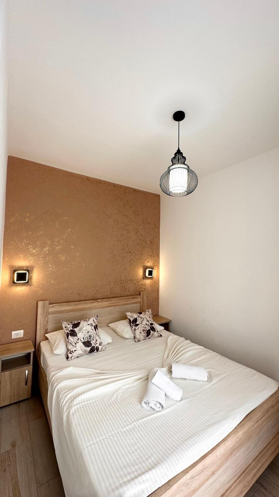 Apartmens Xhenis Lux Ulcinj Bagian luar foto