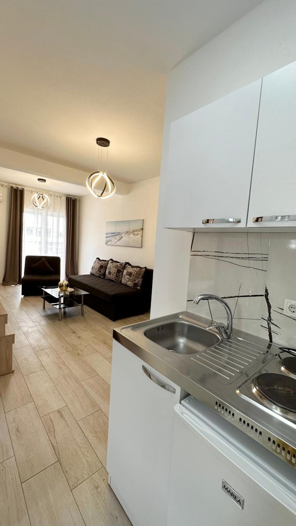 Apartmens Xhenis Lux Ulcinj Bagian luar foto