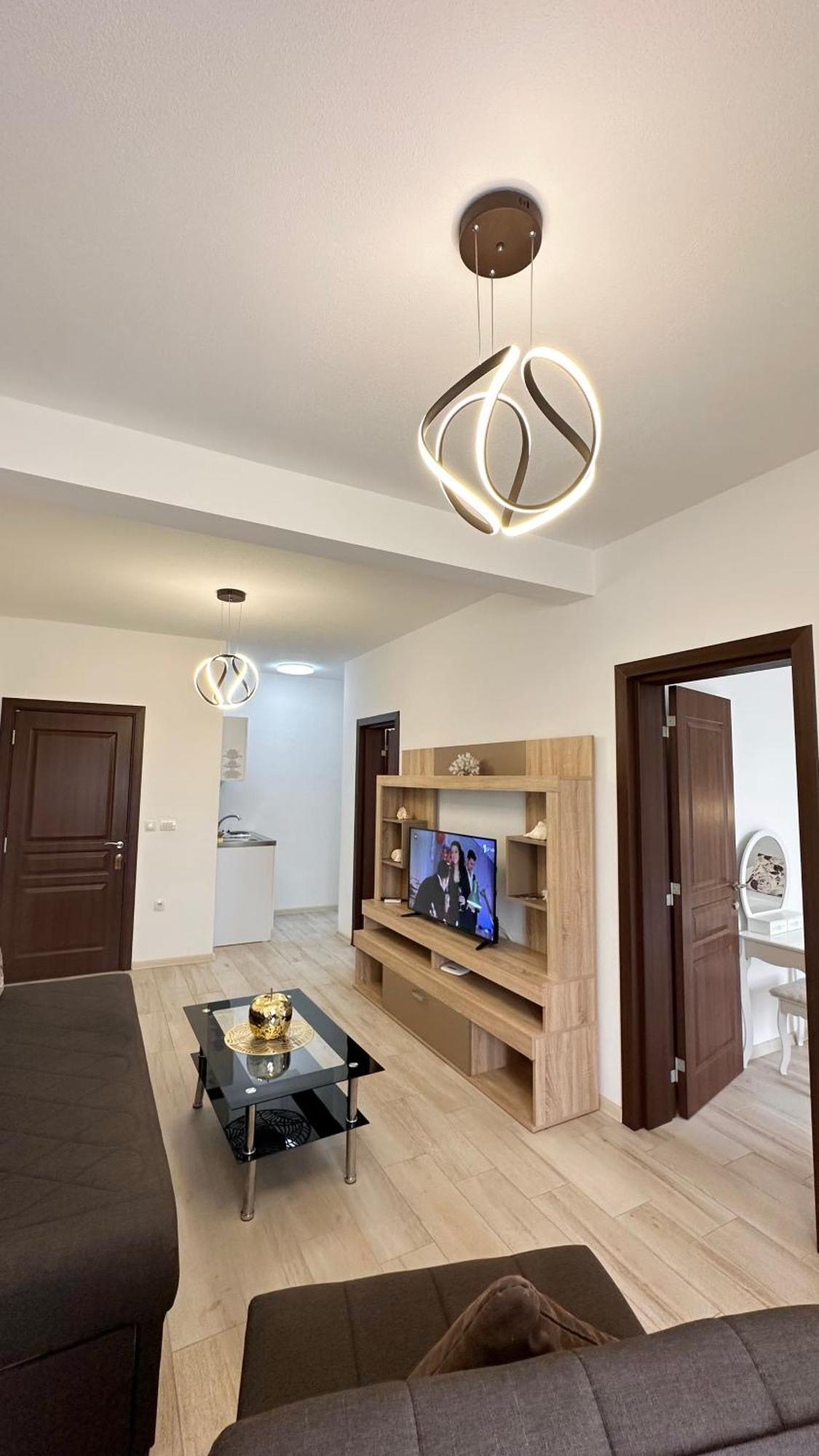 Apartmens Xhenis Lux Ulcinj Bagian luar foto